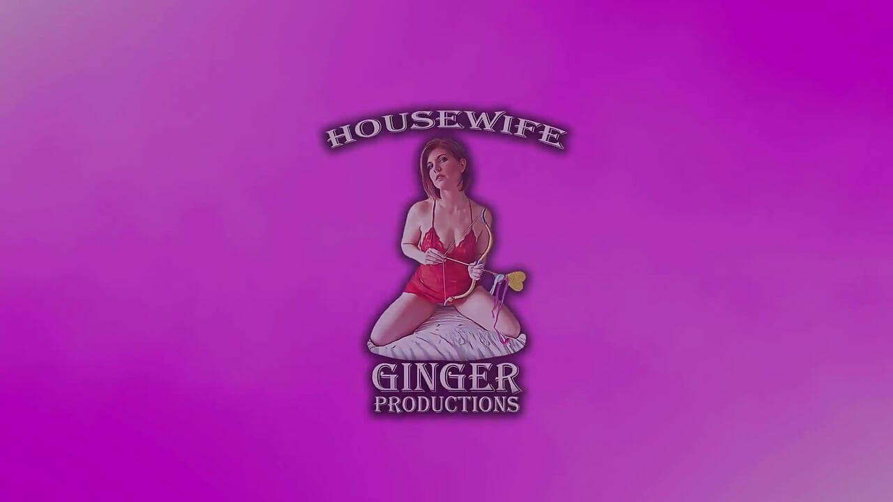 Unboxing and Review of the Unvomi Pulsating Rabbit Vibrator From Paloqueth with Housewife Ginger