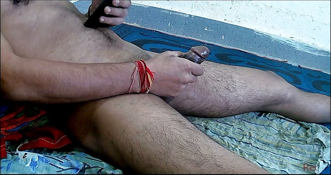 Manoranjan bhabhi ka gulabi chut ko dekh kar muth mara
