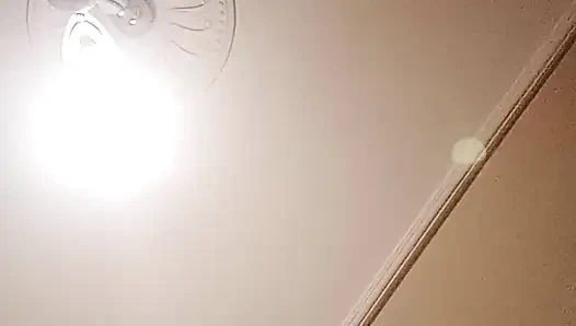 Erangan dan orgasme dengan menjilati memek