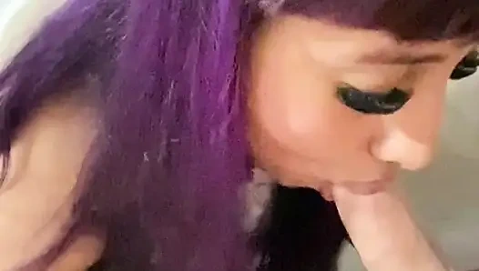 Pete в ванной