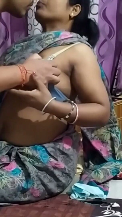 Mumbai Engineer Sulekha sucking hard cock to cum fast in her pussy with Dr Mishra at home on Xhamster | Clip 2