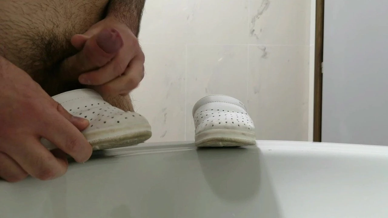 叔母の下にザーメンを入れてファック