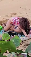 在海滩上 973