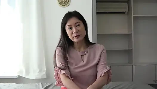 Юри Судзуки (50) Офисный Работник/3 Года После Развода, Пока Не Показала Неограниченный Вид На Сайте Знакомств 90 (e)