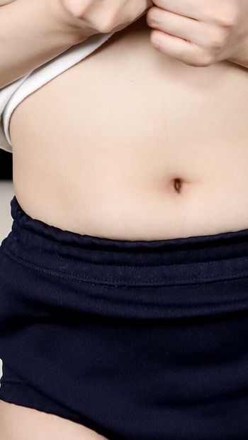 Close-up Discovery: Rurika's Navel Showcase