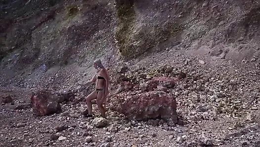 Tarian otherland di Hills