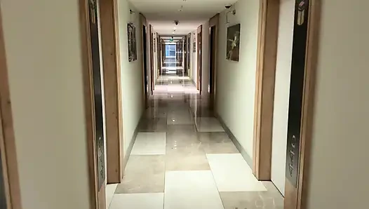 Rus kız ile otel odasında eğlendik