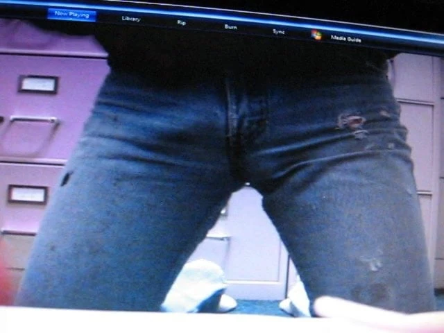 Jacking off in old Levi's jeans