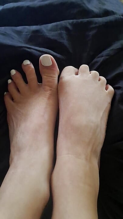 Best Edging Material for Foot Worshippers