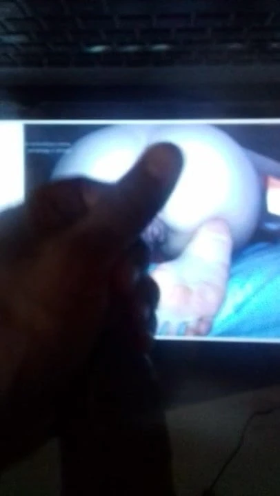 Cumming on ass and soles