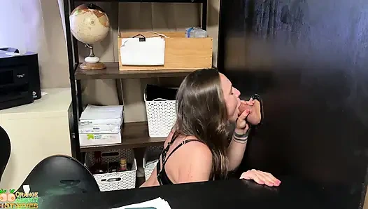 160 OCHW-sekretärin GLory Hole Sasha Gaggary