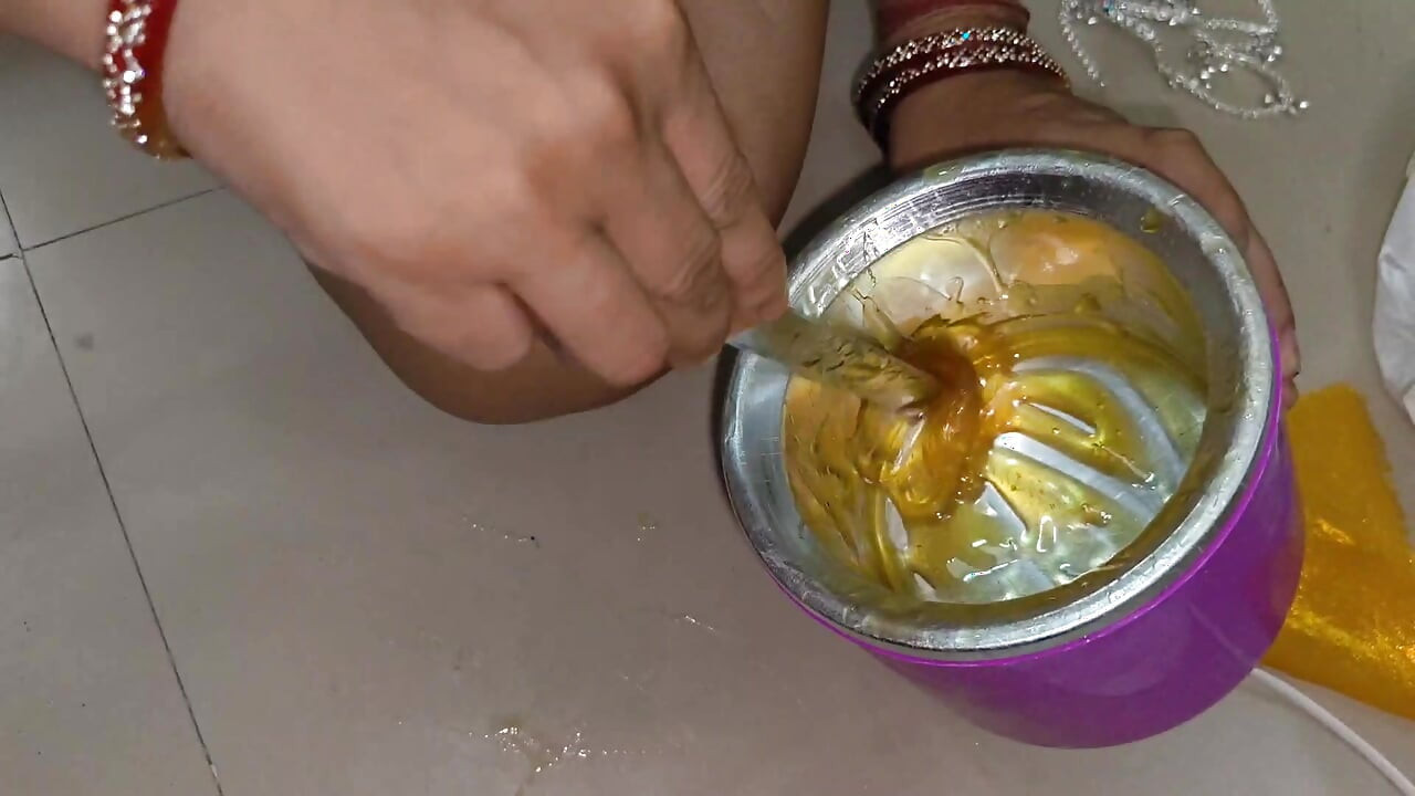 Bhabhi ka waxing karne ke bad chudai kiya