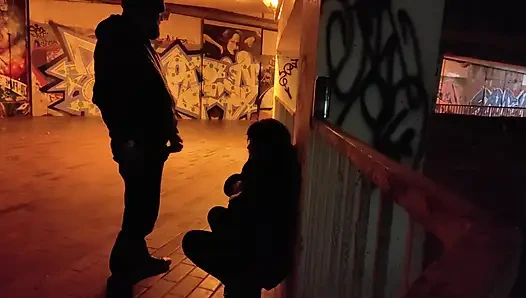 Pelacur terdegradasi di garasi parkir