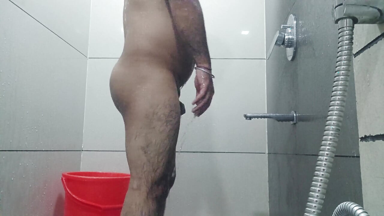 Hot Daady Nude Bathing Show