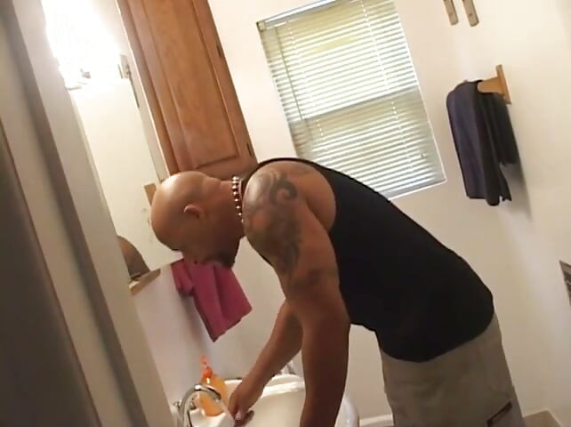 Huge boobs huge ass huge black body fucking