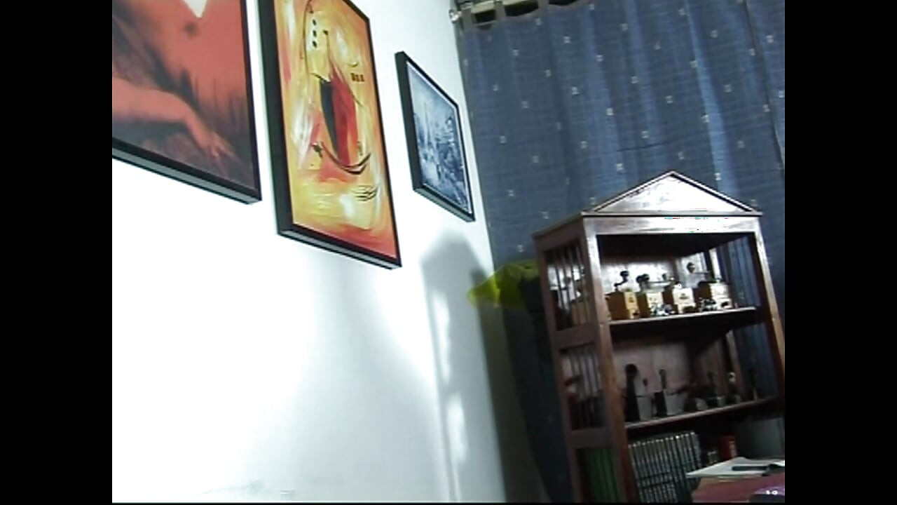 Mamă sexy brunetă cu sfârcuri mari futută și ejaculată în gură de o pulă drăguță și dură