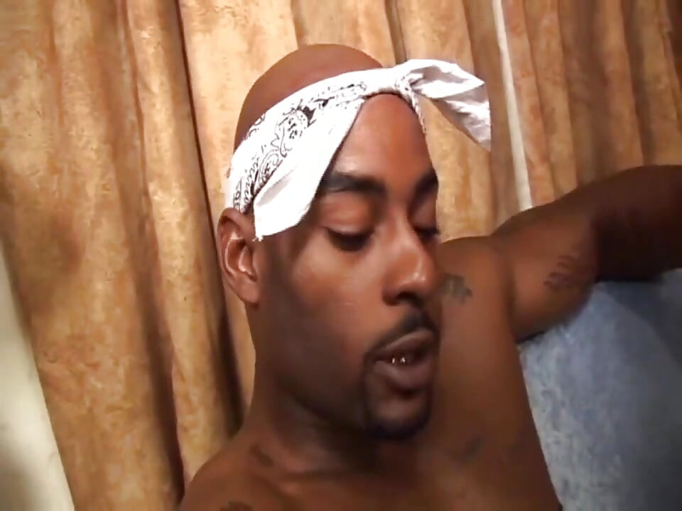 흑누나 흑누나... 입에 대고 큰 흑인 자지를 따먹는 보지