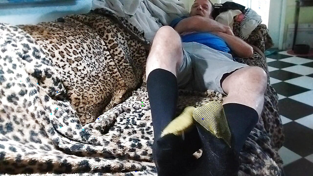 You My Good Goldtoe Footrub Friend