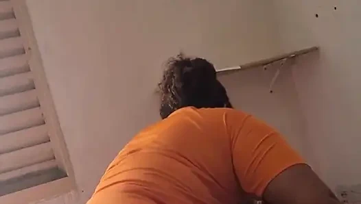 Büyük memeli üvey anne binmeyi biliyor