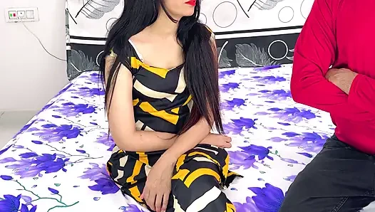 Bos Priya ngentot memeknya saat sesi wawancara kerja. Film seks porno hindi full hd