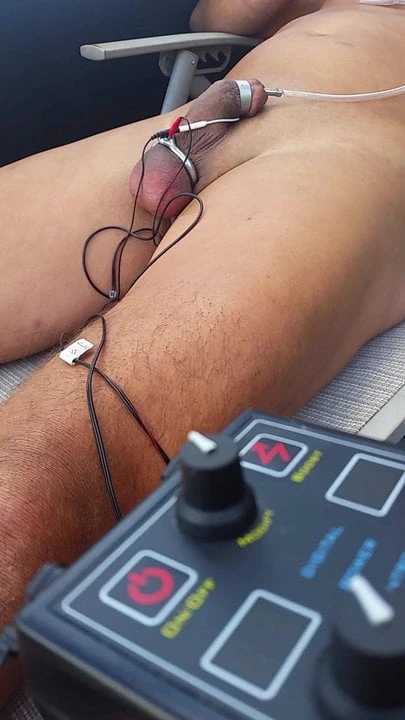 Wifey pumps out my cock estim