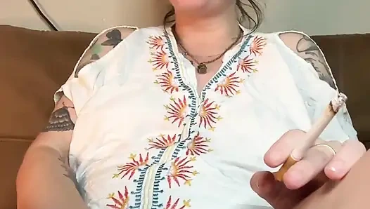 Smoking Fetish MILF Masturbation