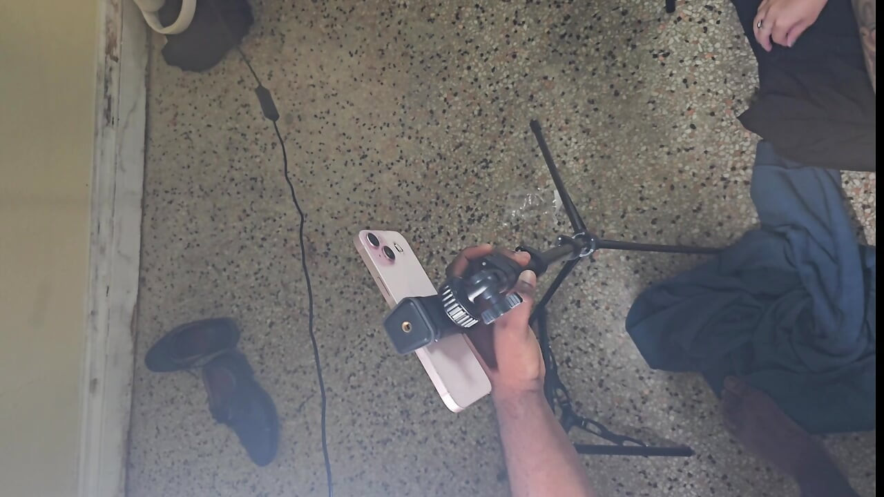 Bunnyfae Damian Knight'a tapıyor