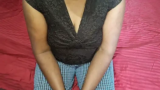 Pertunjukan pagi milf hot dan nakal
