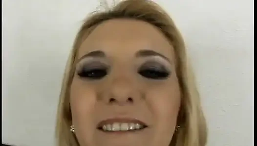 Randy cock sucking blonde slut takes dick in her wet cunt