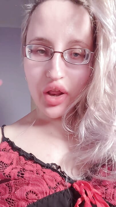 Obsesi bibir mengusik