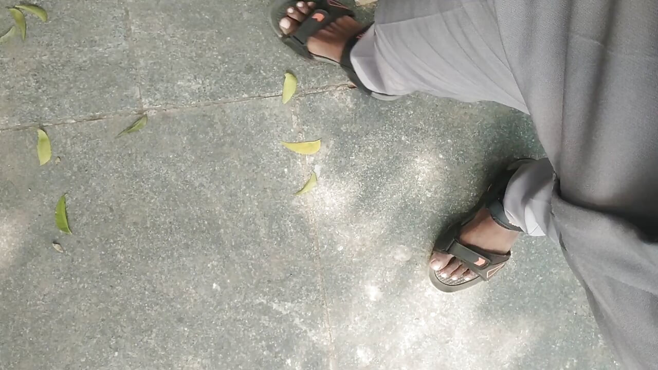 Tamilteninches bbc show auf dem busstand