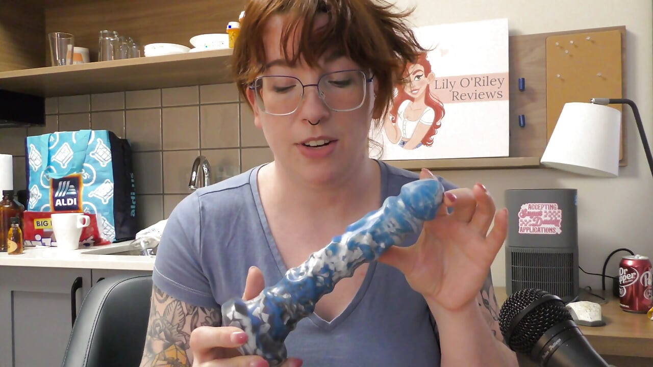 NSFW Review of the Night King Dildo by Uberrime
