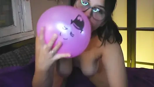Patlana kadar emoji balonlarını sık ve öğüt - tavşan delisi