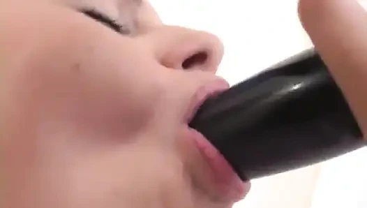 Ольга мастурбирует