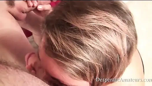 Memek sempit gadis amatir destini dan loveday dientot habis-habisan sama kontol besar pria kulit putih