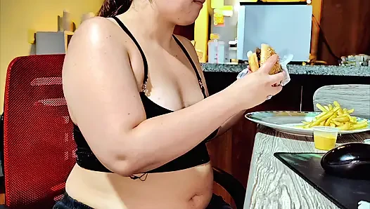 Сессия Начинки Живота Nicole В Burger