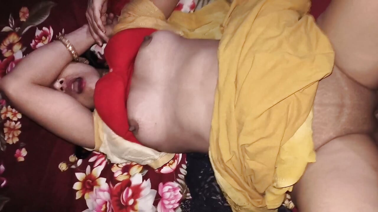 خواهر ناتنی نازم دیروز به من فرصت داد که بکنم. هر دوی ما از تمام شب لذت بردیم
