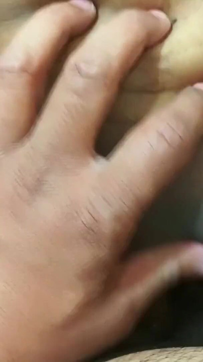 Indische buurvrouw Desi trouwde met Bhabhi Sanjana hardcore pijpbeurt en spuitend hete seks op bed | Clip 2