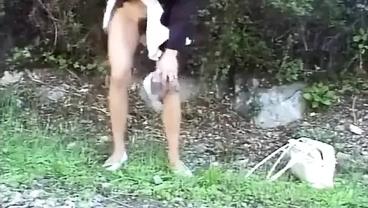 Писсеры на траве