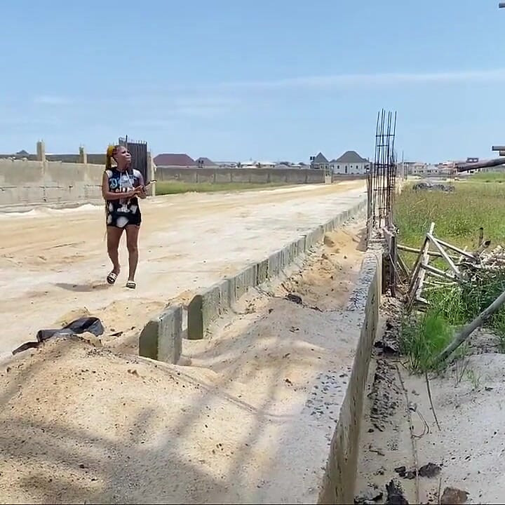I Fucked Real Estate Agent in an Uncompleted Building
