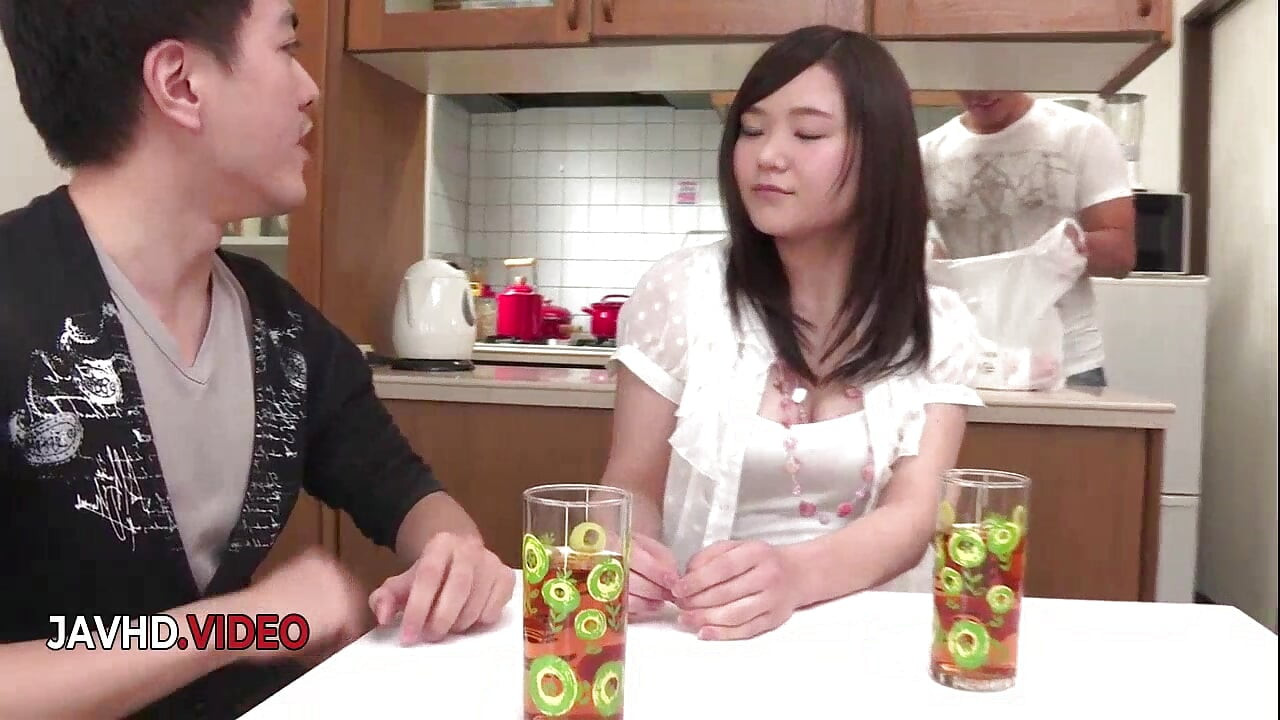Asian Babe Gives Seductive Blowjob With Skillful Techniques