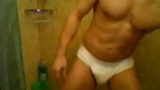 Azerski seksowny prysznic mięśni