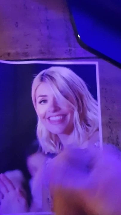 Holly Willoughby Cum tribute 181