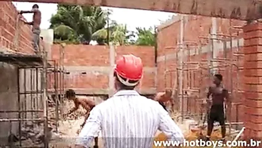 SHORT - ASS FUCKED BY WORKERS