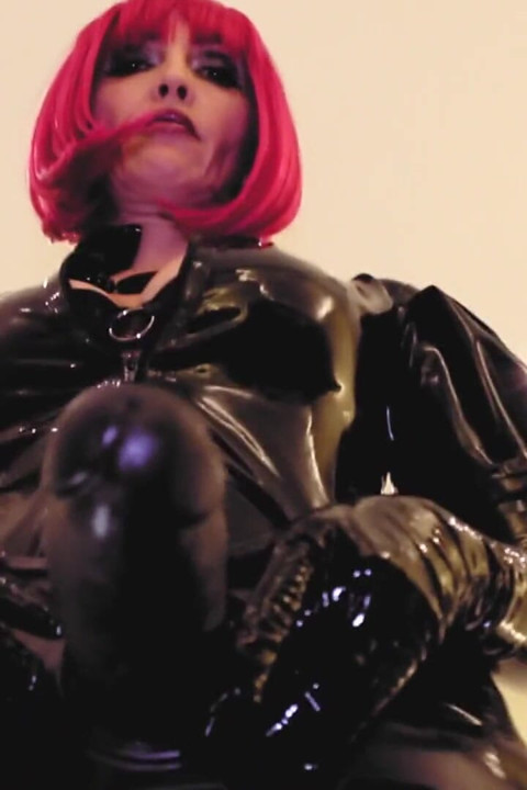 Strapon fetish latex.Mistress Eva Latex solo milf pink hair