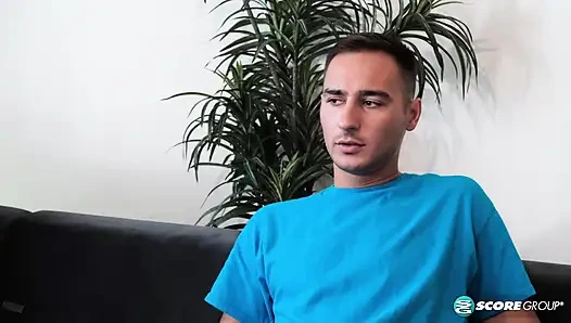 Kim üvey oğlunu sikiyor