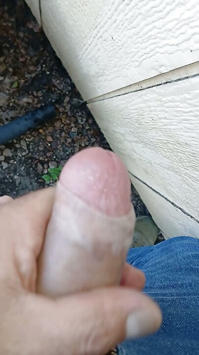 Pissing and jerk off outside