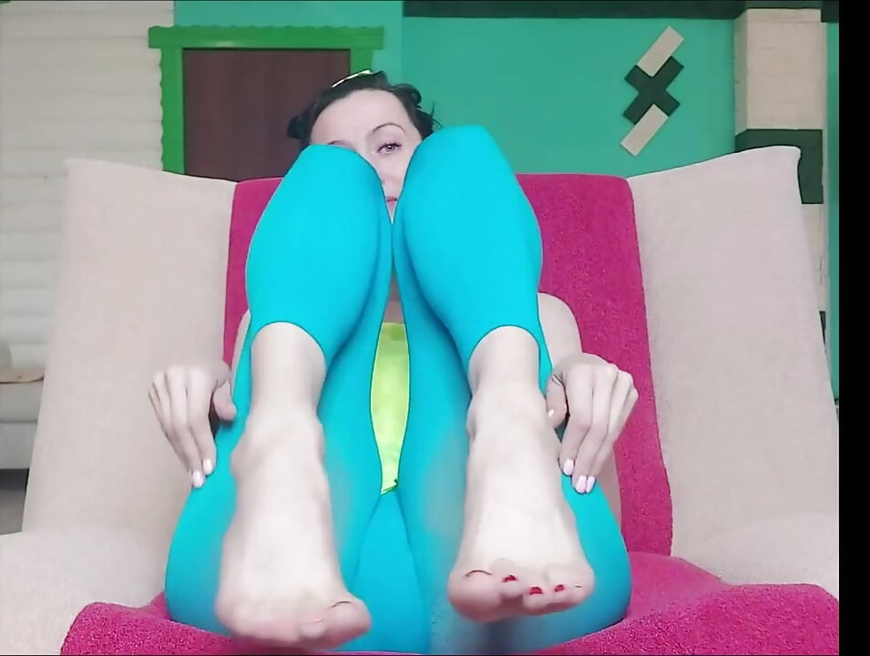 Fetiche por pés, fetiche por pés, fetiche por leggings, fetiche por milf - I'm Your Fetiche - Ginnagg