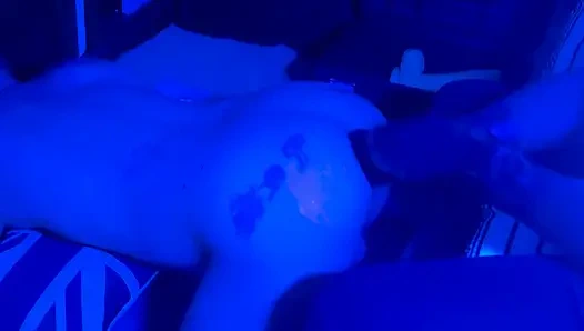 Kirli koyu yumruk sokma