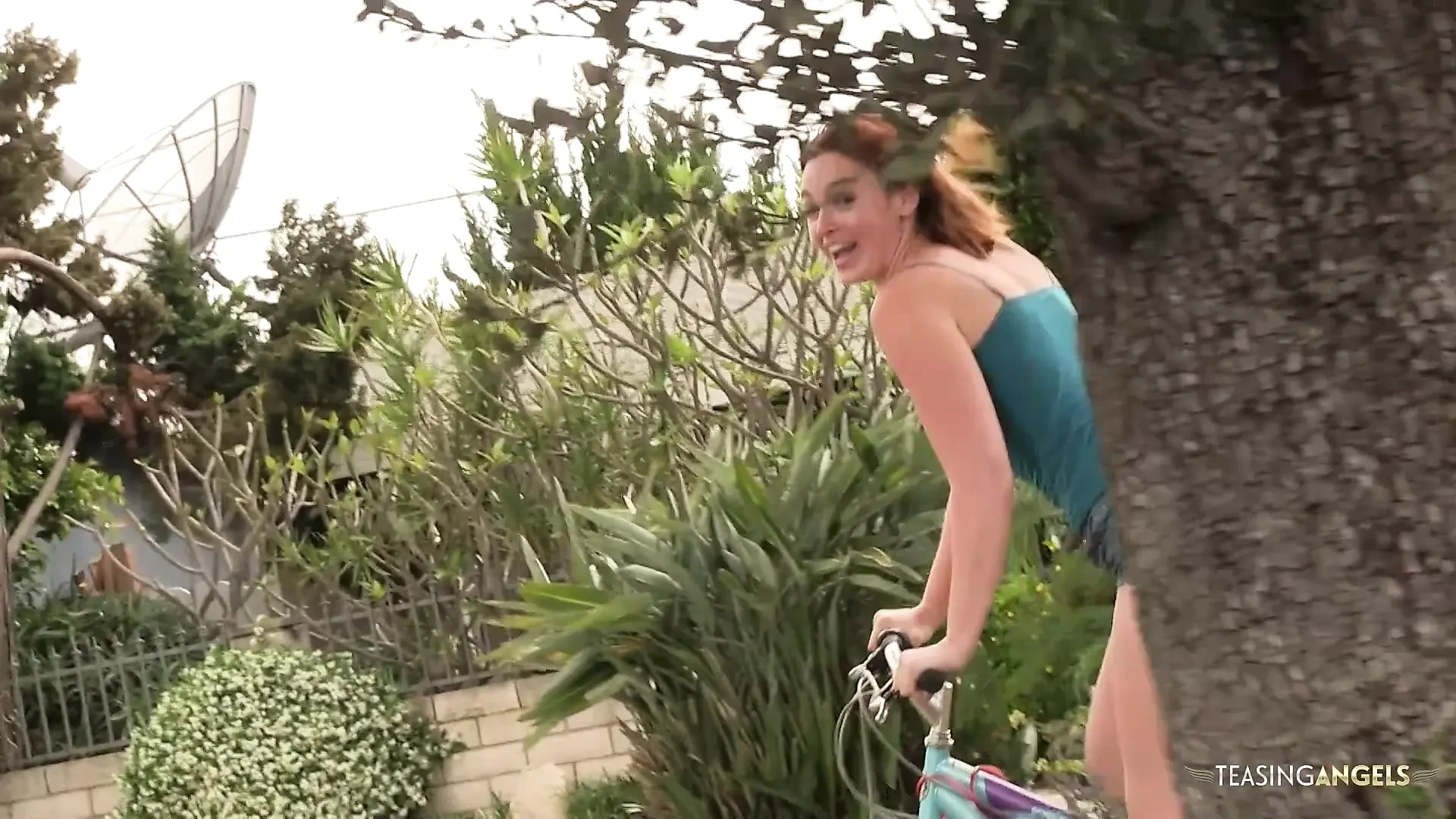 Internetda aqldan ozgan porno videolar